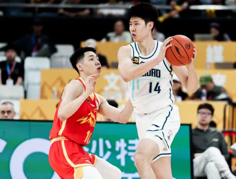 鏖战五局，星辰联盟终于扳平比分，现场掌声雷动