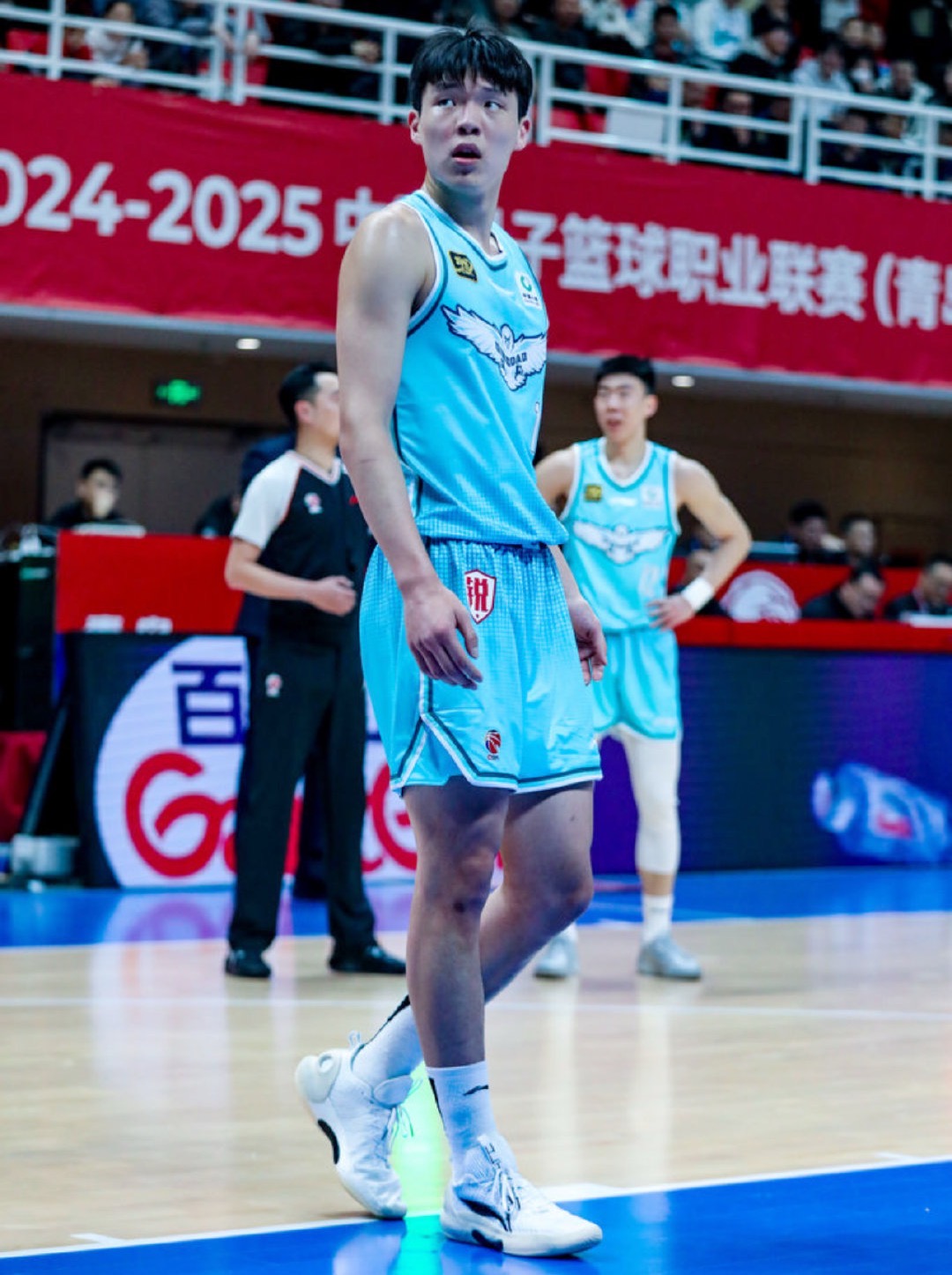 青岛男篮分享杨瀚森赴美日记媒体开放日采访
