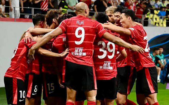 乌龙、点球，武汉三镇2-2憾平成都蓉城，比赛中发生了什么？