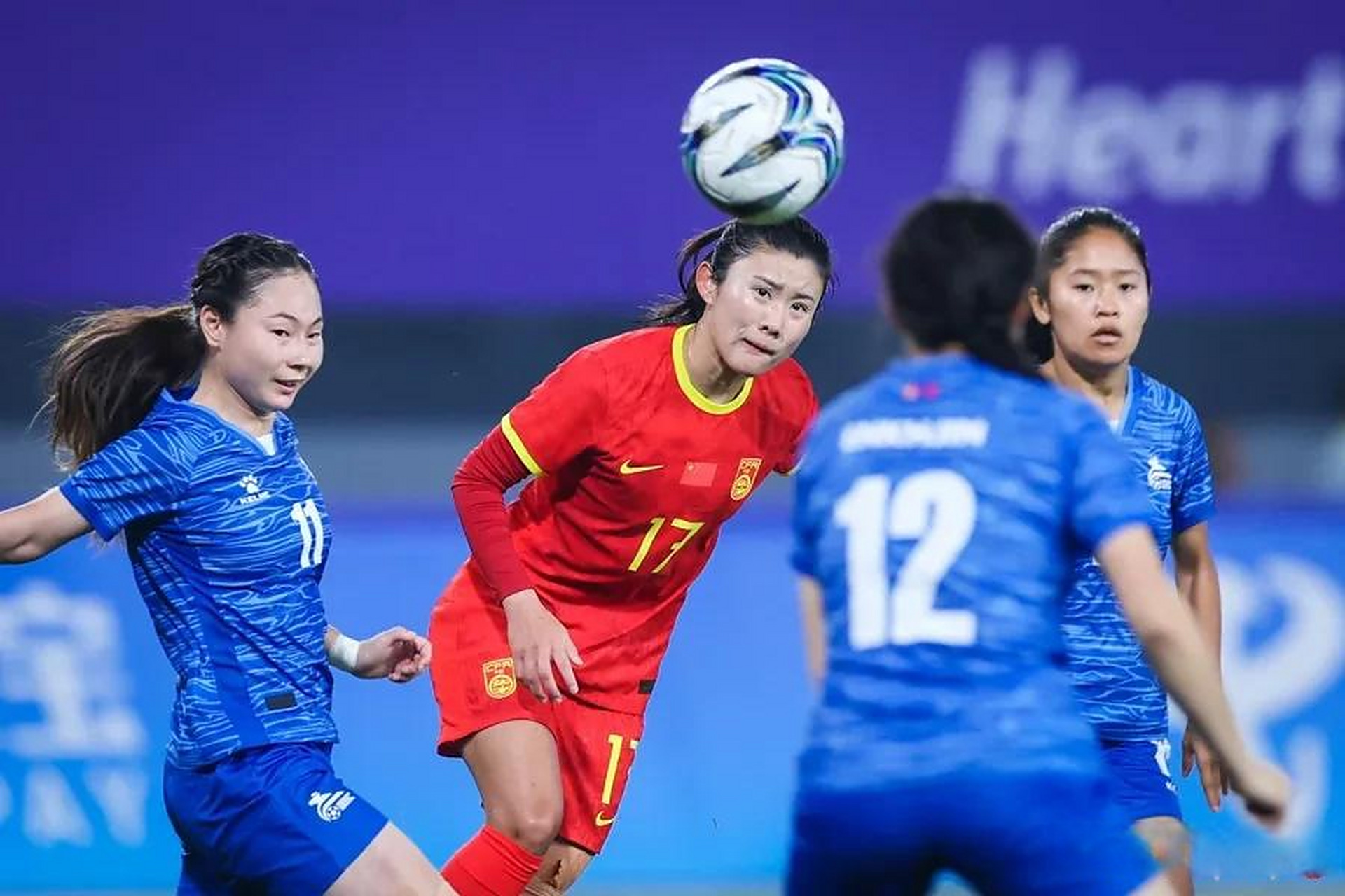 包含中国女足国家队再次创造历史的词条